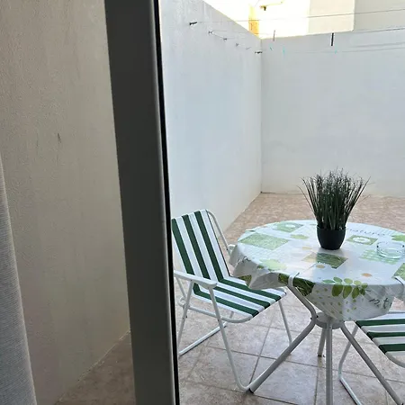 Centrally Located One Floor Διαμέρισμα