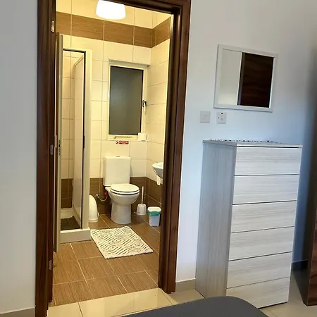 Centrally Located One Floor Apartment