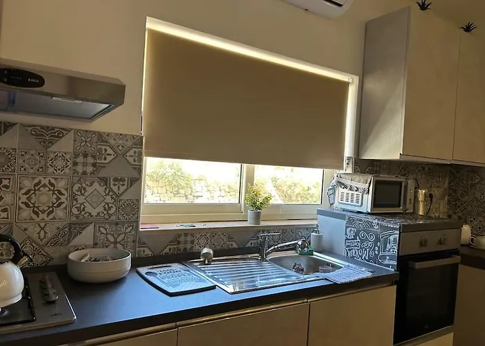 Centrally Located One Floor 아파트 *