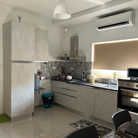 Апартаменты Centrally Located One Floor Паола